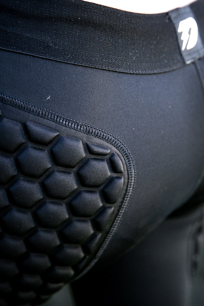 DYNAM1C PADDED LEGGINGS