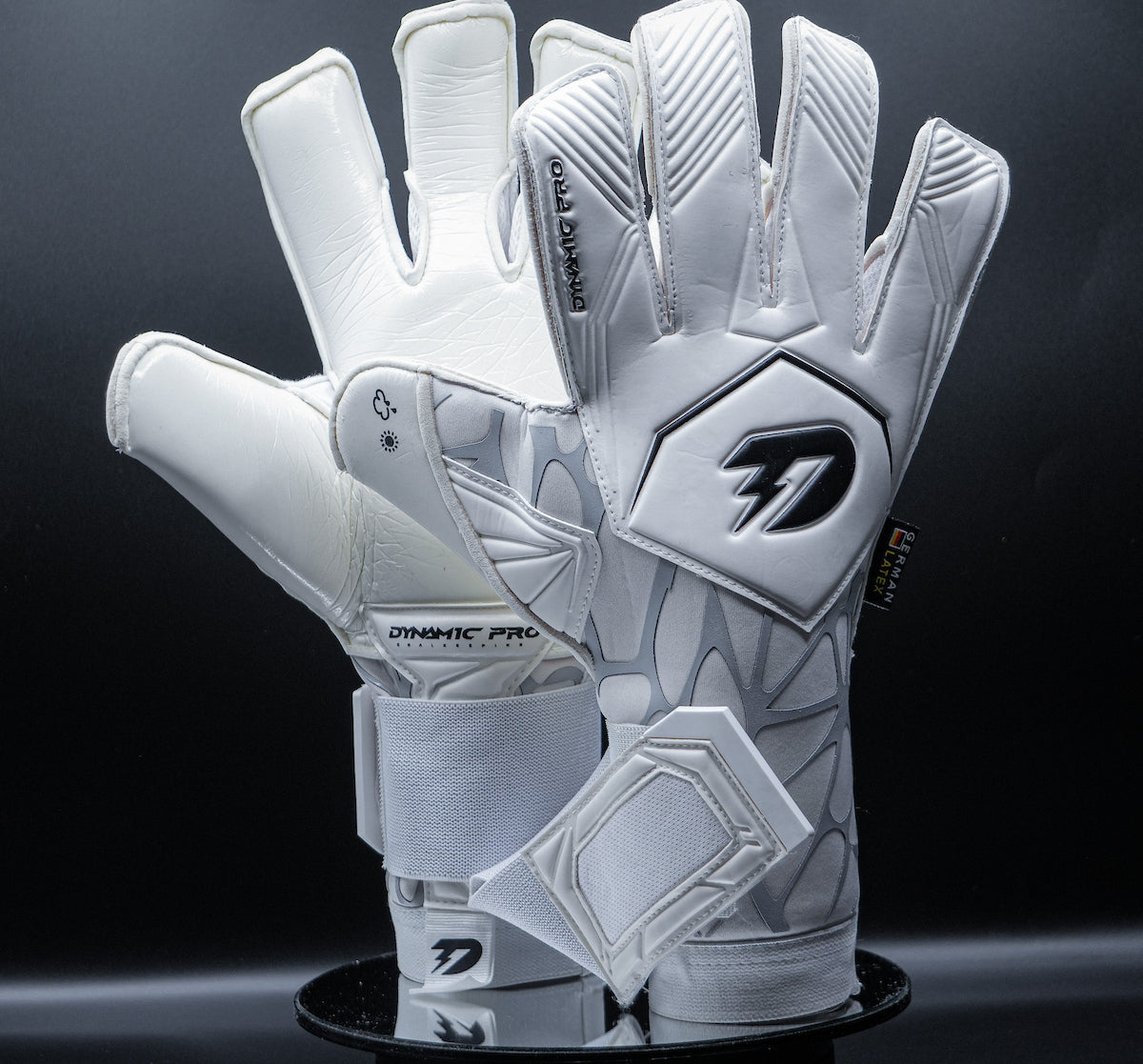 OMEGA PRO WHITE