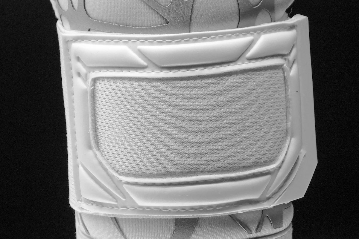 OMEGA PRO WHITE
